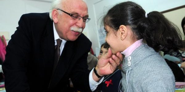 Avcı: Ne yapsak da, doğuda deneyimli öğretmeni tutsak?