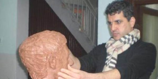 Kocaeli Üniversitesi Hukuk Fakültesi Dekanlığı'ndan 'komünist manifesto' açıklaması