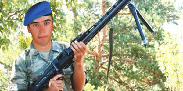 Şehit annesi acı haberi alınca bayıldı
