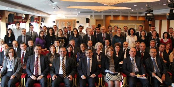 Mahkemelerde çalışan uzmanların sorunları görüşüldü