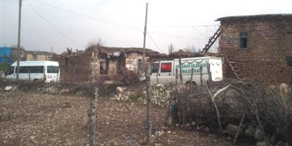 Arkadaşını vurarak intihar eden asker toprağa verildi