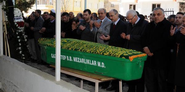 Doktor, ağabeyi gibi trafik kazasında can verdi