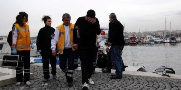 Denize atlayan asker son anda kurtarıldı