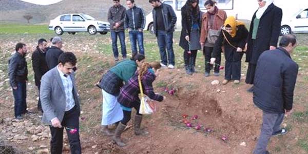 Besna Çelik, katledildiği yerde anıldı