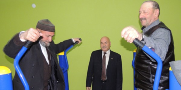 Anjiyo olan başkandan örnek davranış