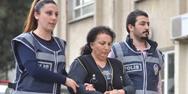 Bilezik çalan kadın yakalandı