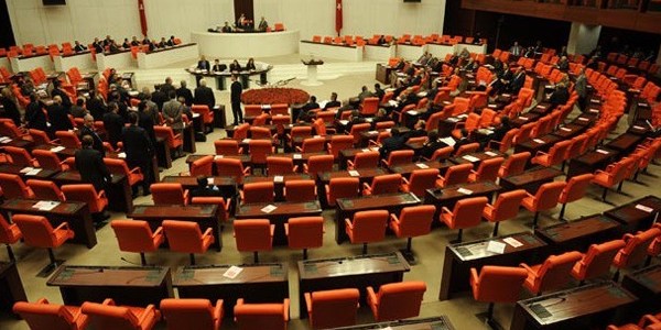 Gümrüğün 'Torba Kanun'u komisyondan geçti