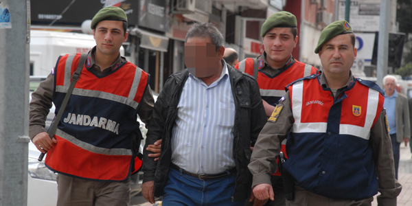 Evini yakmak istediği iddia edilen baba gözaltına alındı