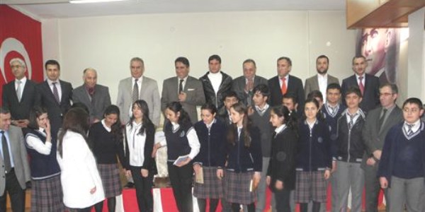 Vanlı yazarlar öğrencilerle buluşmaya devam ediyor