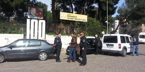 Liselilerin kavgasında kan aktı: 2 yaralı