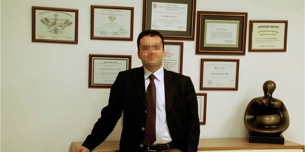 Doçent tutuklandı, eşi milyonlarla İngiltere'ye kaçtı