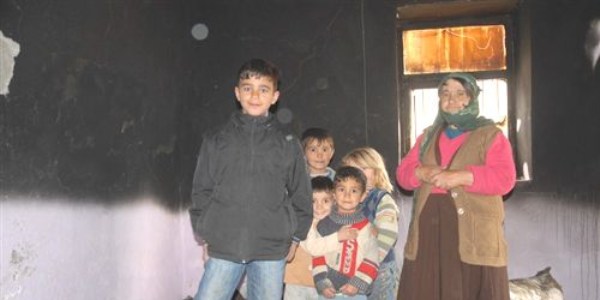 Başkale'de yangın