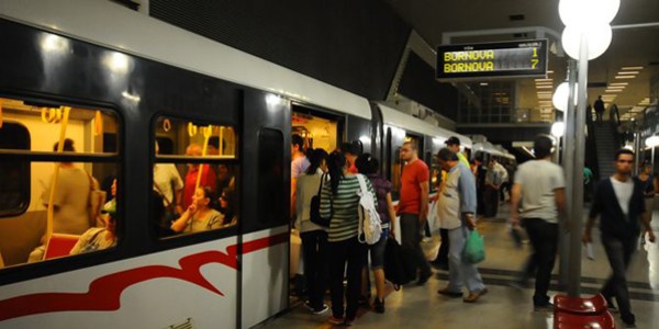 zmir Metrosu'na onay engeli