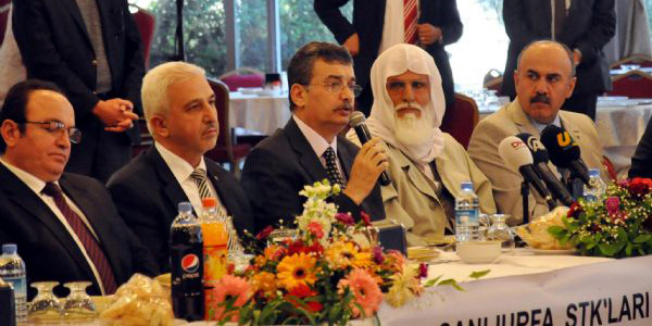 Vali Kürtçe 'yeter artık' dedi
