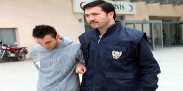Hastanede 4 hemşirenin, adliyede kadın memurun çantasını çaldı