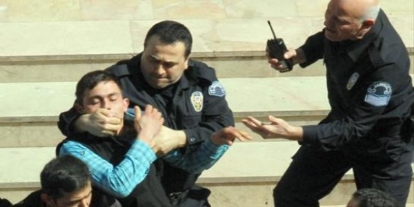 Adliyede kavga çıktı