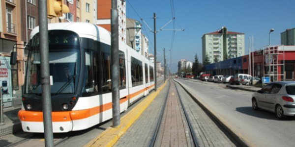YGS öğrencileri, tramvayların azizliğine uğradı