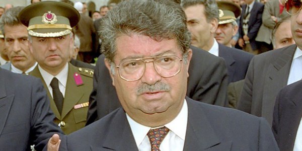 Özal'ın saç telleri incelendi