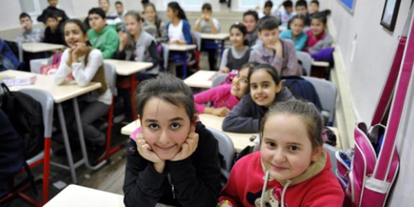 Avcı: Okullarda serbest kıyafet kararını veliler verebilir