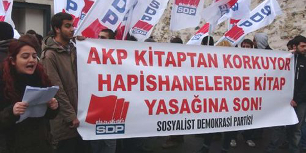 Dolmabahçe'de eylemcilere polis müdahalesi