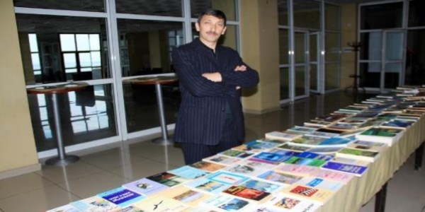 İmam yazardan ilginç kitap ve belge sergisi