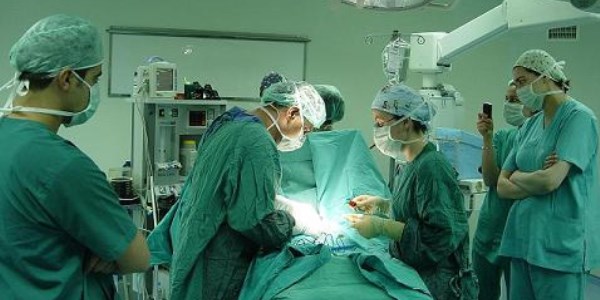 'Ameliyat srasnda bbreim alnd' iddias