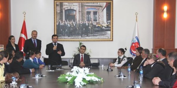 Öğrencilerin ödülü 1 gram altın