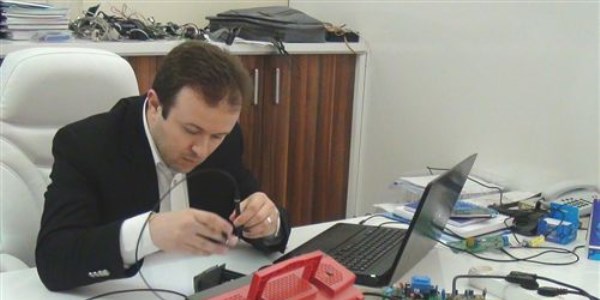 Bu engelli aracı acil durumda mesaj atabilecek