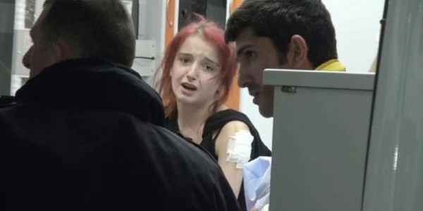 Seyir halindeki otoya ateş açıldı: 2 yaralı