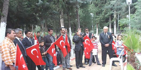 Şehit ailelerinden 'Şehitlikte Protesto'
