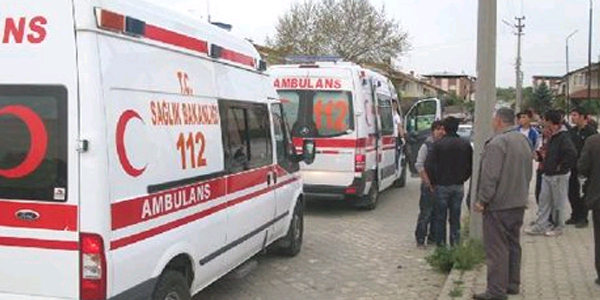 Ehliyetsiz sürücü kaza yaptı: 2 yaralı
