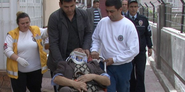 İntihar etmek isterken komşuları tarafından kurtarıldı