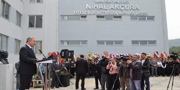 Arınç: Meslek liselerine karşı adeta hasmane bir tutum oldu