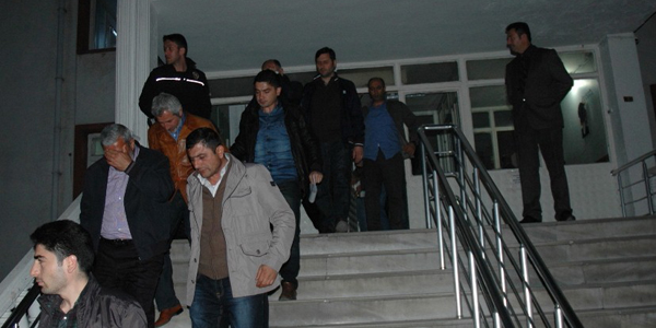 Belediye operasyonu zanlıları adliyeye sevk edildi