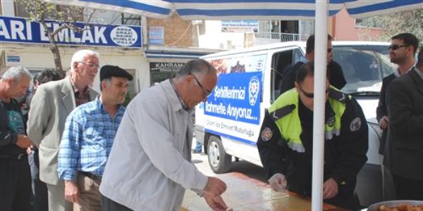 Didim'de şehit polisler için lokma hayrı