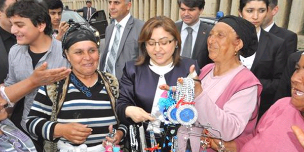 Bakan Şahin'e seyyar satıcı markajı