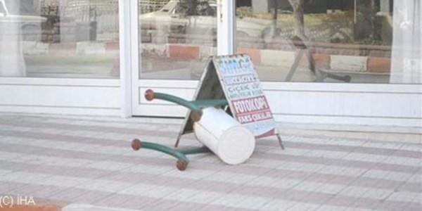 Şiddetli fırtına Denizli'nin Kale ilçesinde etkili oldu