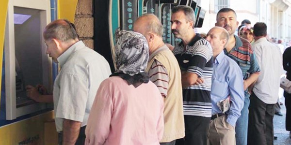 Çalışan emekli maaşı heryıl fazladan zam yapılacak