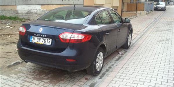 Banka soyguncularının aracı oto yıkamacıda bulundu