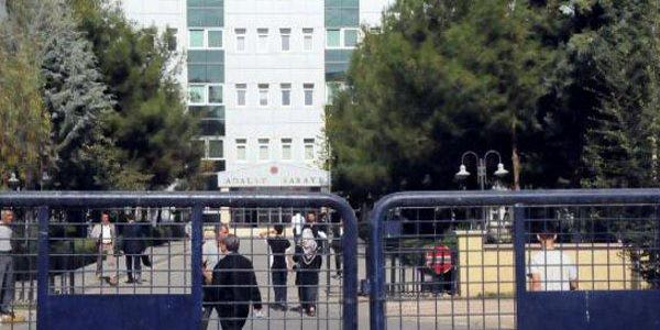 Diyarbakır Adliyesi'ndeki bariyerler kaldırıldı