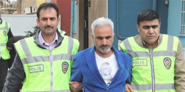 Yine sanatçı kılığında dolandırdı