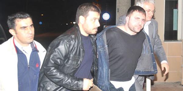 Bursa'da gazinoya yapılan silahlı saldırı: 1 polis memuru ile 1 çalışan yaralandı