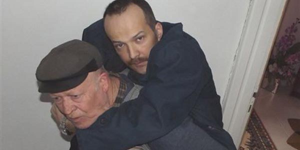 Fedakar babanın zor anları