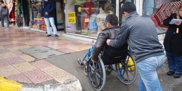 Engelliye yönelik tedbirleri almayan belediyelere ceza geliyor