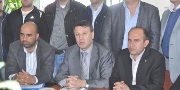 Türk-İş 8'inci Bölge Temsilcisi Özdemir: İşçiler haklarını istiyor
