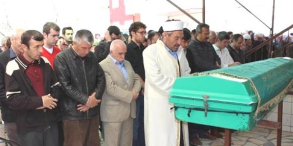 Kazada ölen genç öğretmen muradına eremedi