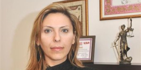 Kadın avukata polis şiddeti iddiası
