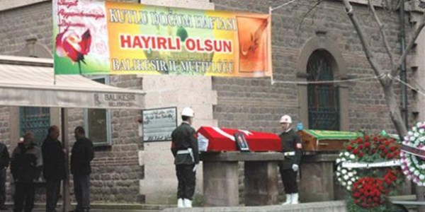 Emekli Pilot Albay'a son görev