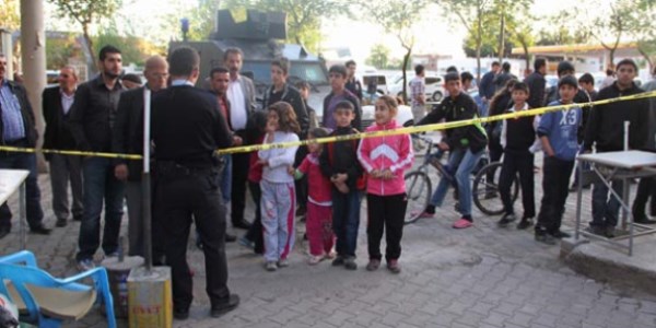 Diyarbakır'da polise silahlı saldırı
