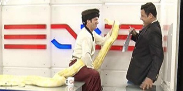 Canlı yayında 'piton yılanı' şakası